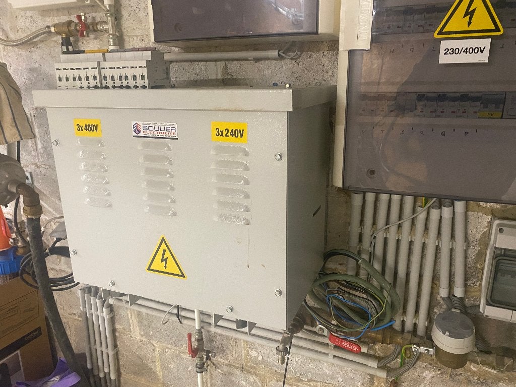 Transformateur 230-400v 10KVA, Bricolage & Construction, Enlèvement, Utilisé, Autres marques, Variateur