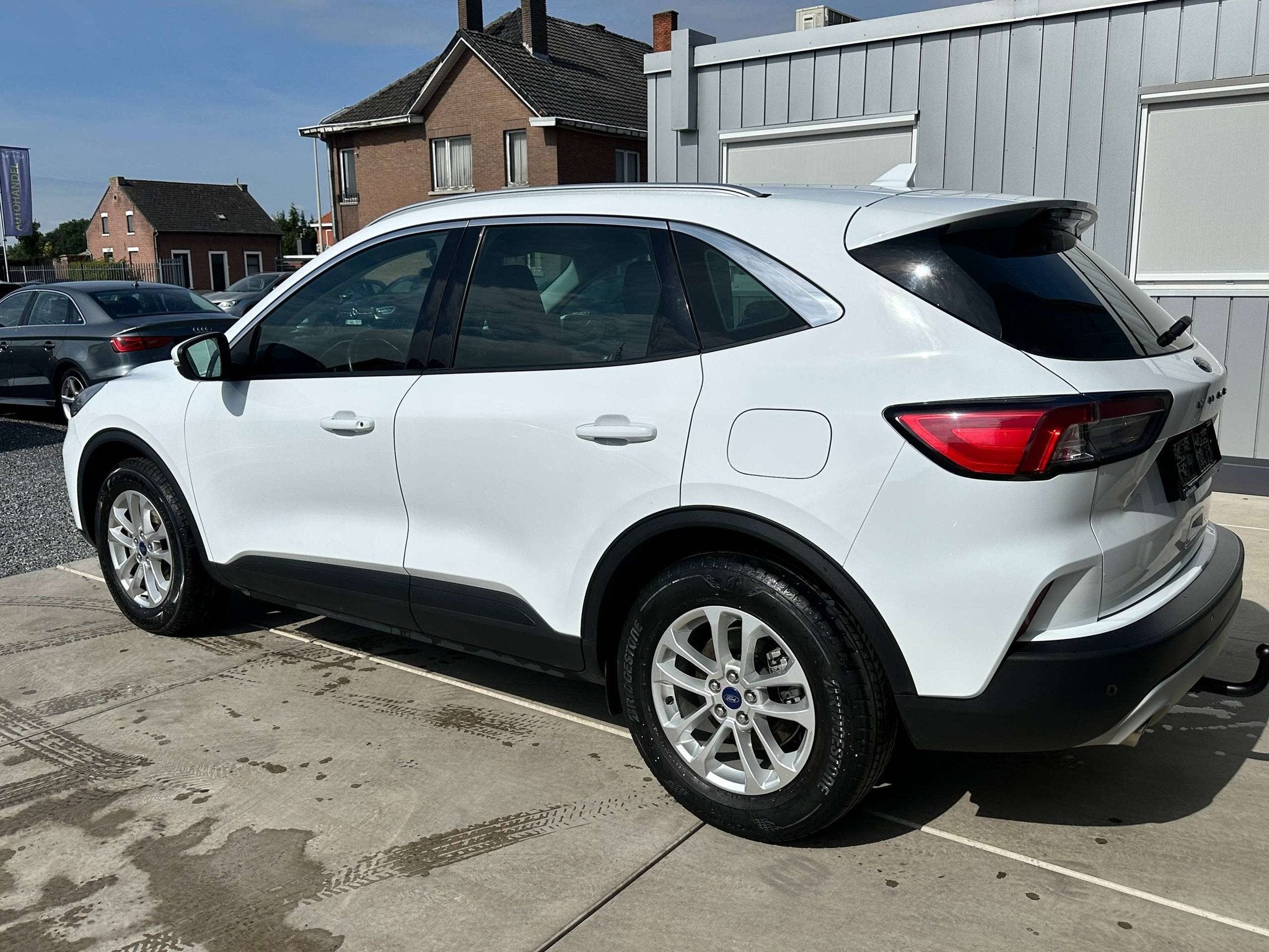Ford Kuga Kuga 1.5 EcoBoost FWD Titanium * 12M Garantie *, Auto's, 4 cilinders, https://public.car-pass.be/vhr/4ac509cd-1a7f-4631-9e5a-df2017d37f89