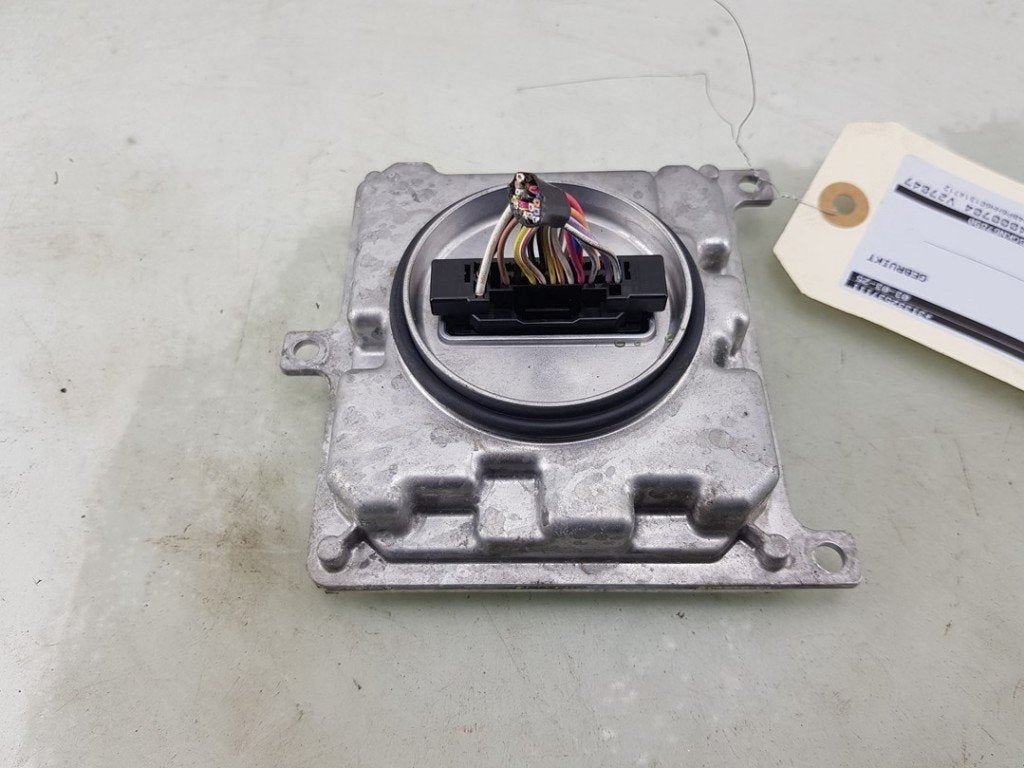 MODULE DE PHARE À DEL Mazda 3 Sport (BP) (|BGKN67890|), Hitdorfer Straße 73
51371  Leverkusen, DE, Mazda, Utilisé, Info@mazda.de