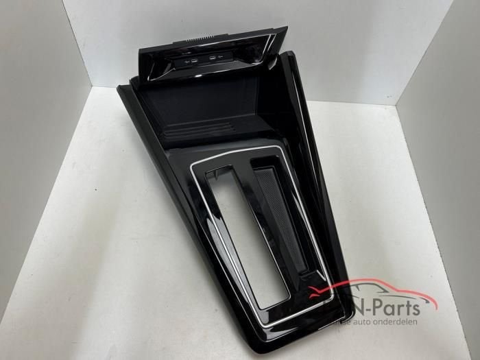 VW Golf 8 Facelift Middenconsole Hoogglans zwart USB-C, Auto-onderdelen, Ophalen of Verzenden, Gebruikt