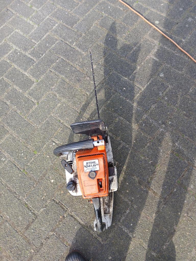 Boomzaag Stihl 041AV, Enlèvement