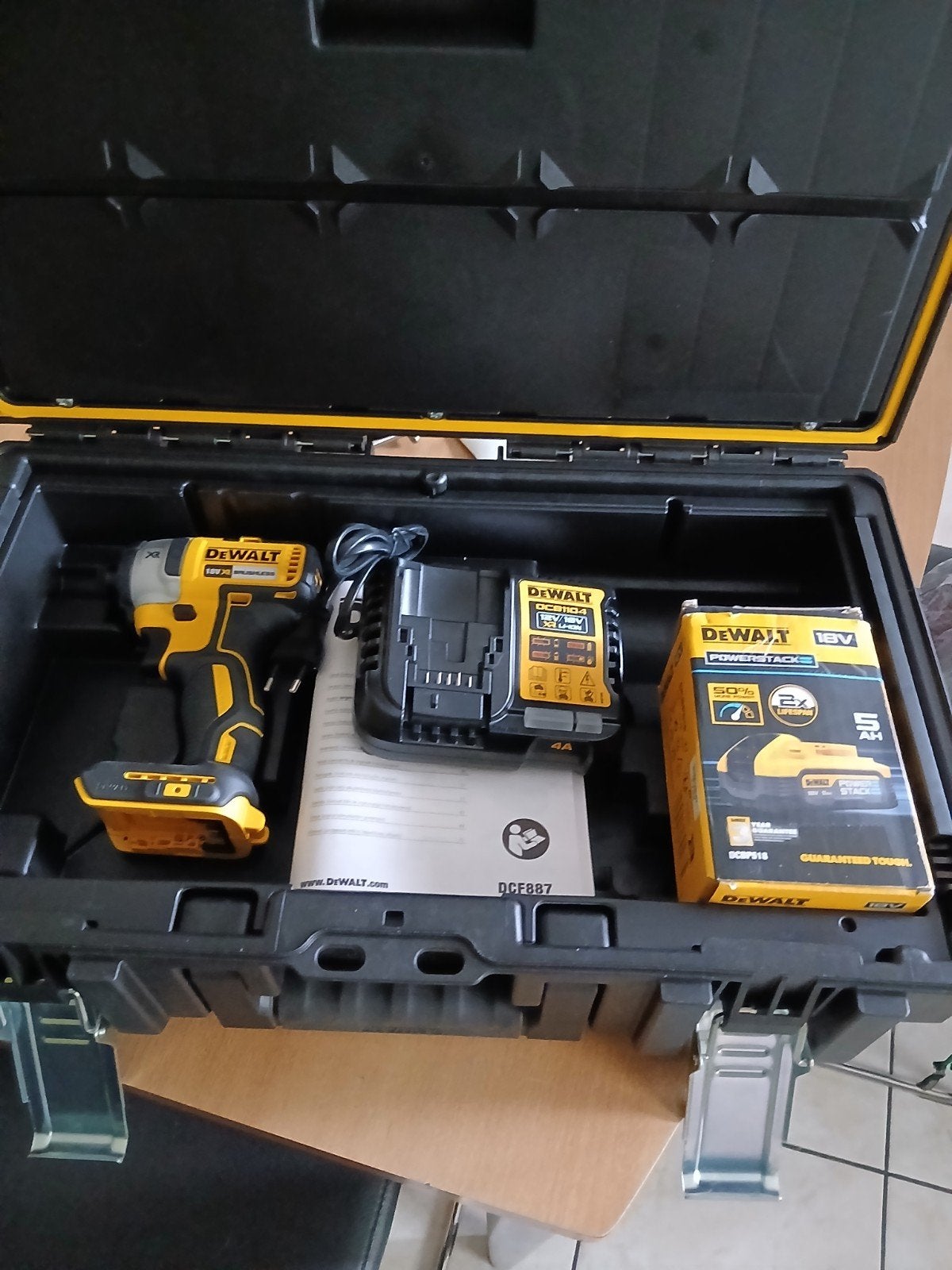 Dewalt 18v, Doe-het-zelf en Bouw, Gereedschap | Boormachines, Ophalen
