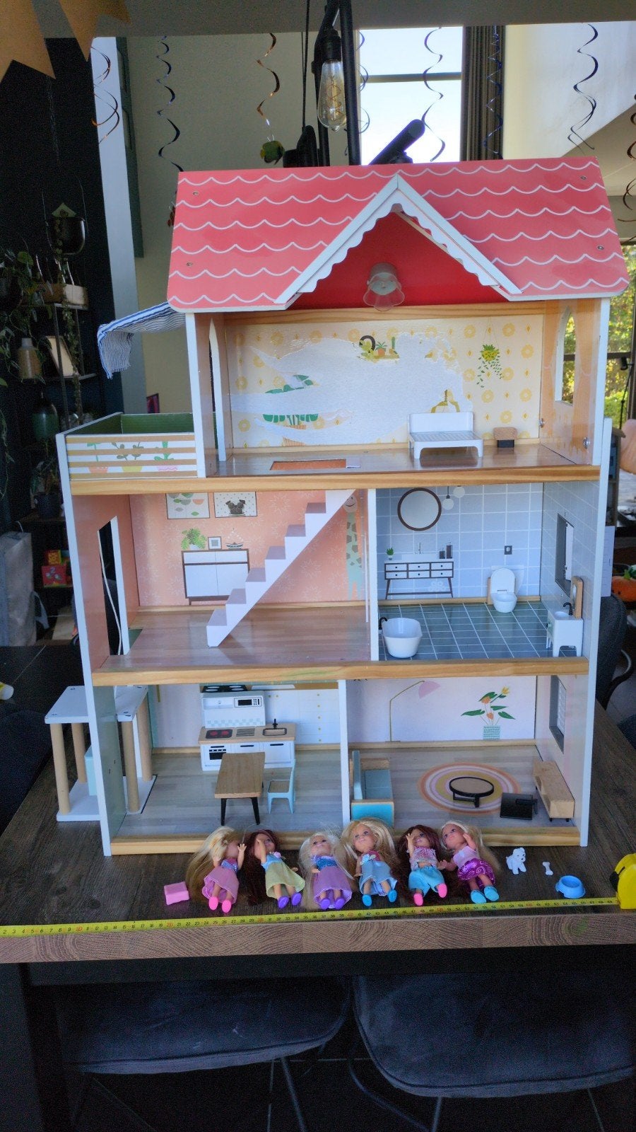 poppenhuis met accesoires  80cm H, 70 cm L en 26 cm B, Kinderen en Baby's, Ophalen, Gebruikt, Poppenhuis