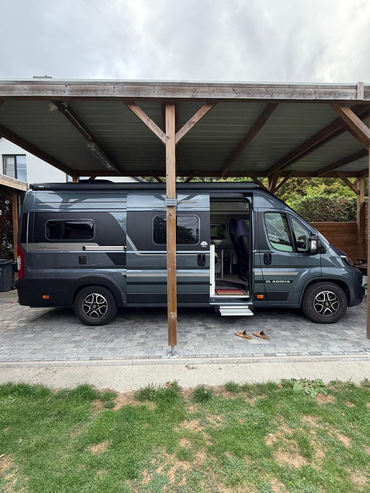 Adria Twin Explorer, Automaat, Buscamper of Camperbus, Ringverwarming, Fiat