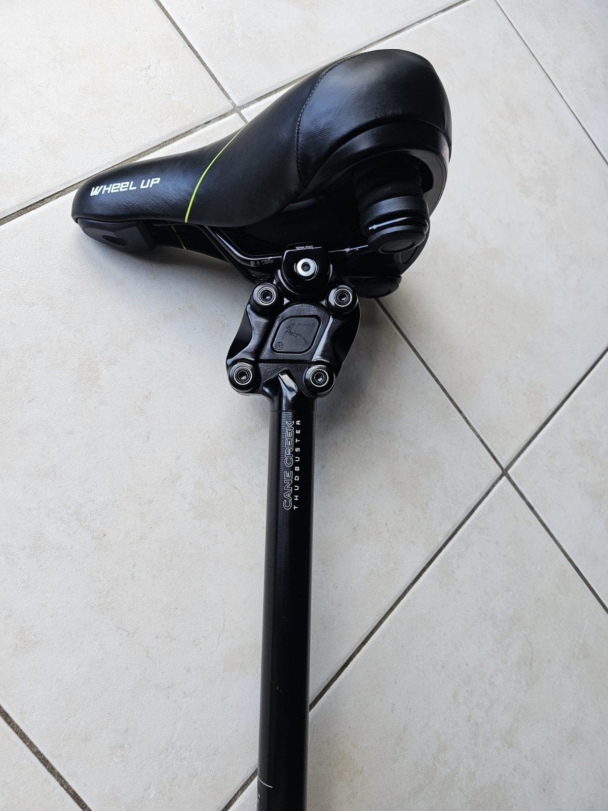 Barre de selle velo plus selle, Enlèvement ou Envoi, Selle