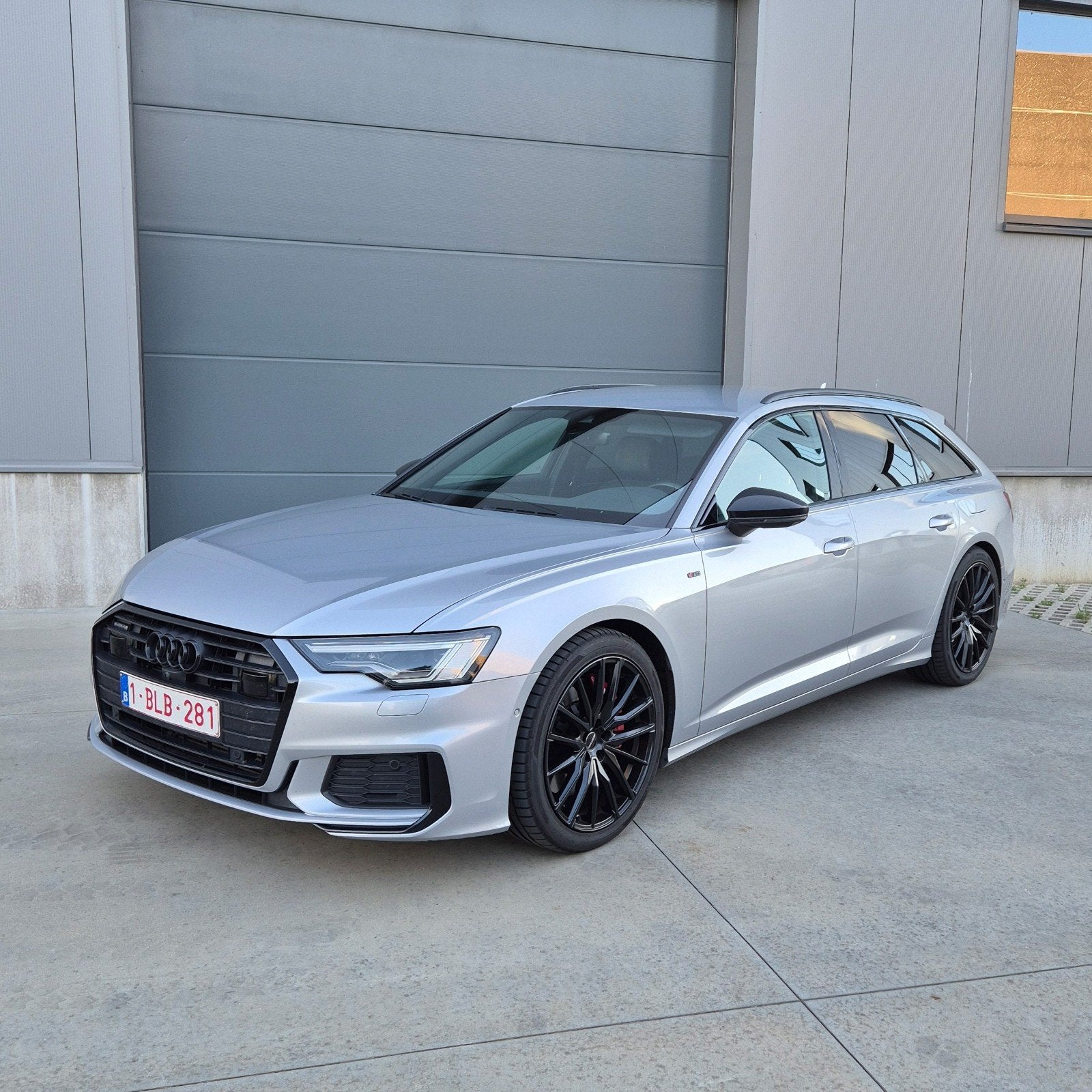 Audi A6 PHEV 55 TFSI 2021 et Quattro Compétition S tron 367, Autos, Audi, Cuir, Argent ou Gris, Achat, Euro 6