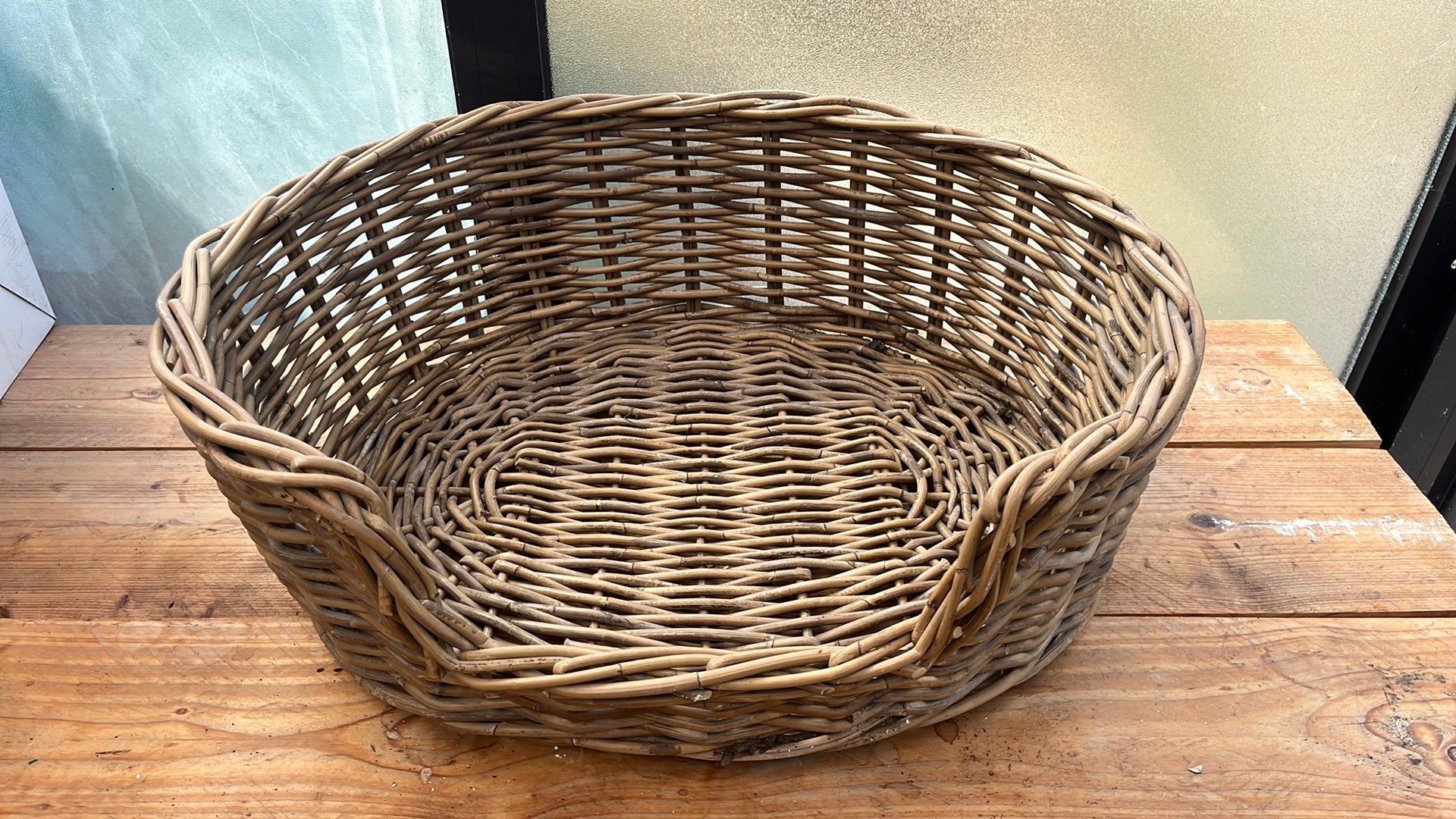 Rieten hondenmand 60cm, Dieren en Toebehoren, Ophalen, Zo goed als nieuw, Riet