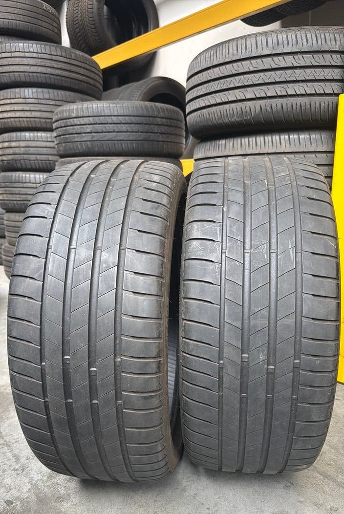 Pneus d'été 2354019 235/40/19 235/40R19  marque Bridgestone, Enlèvement