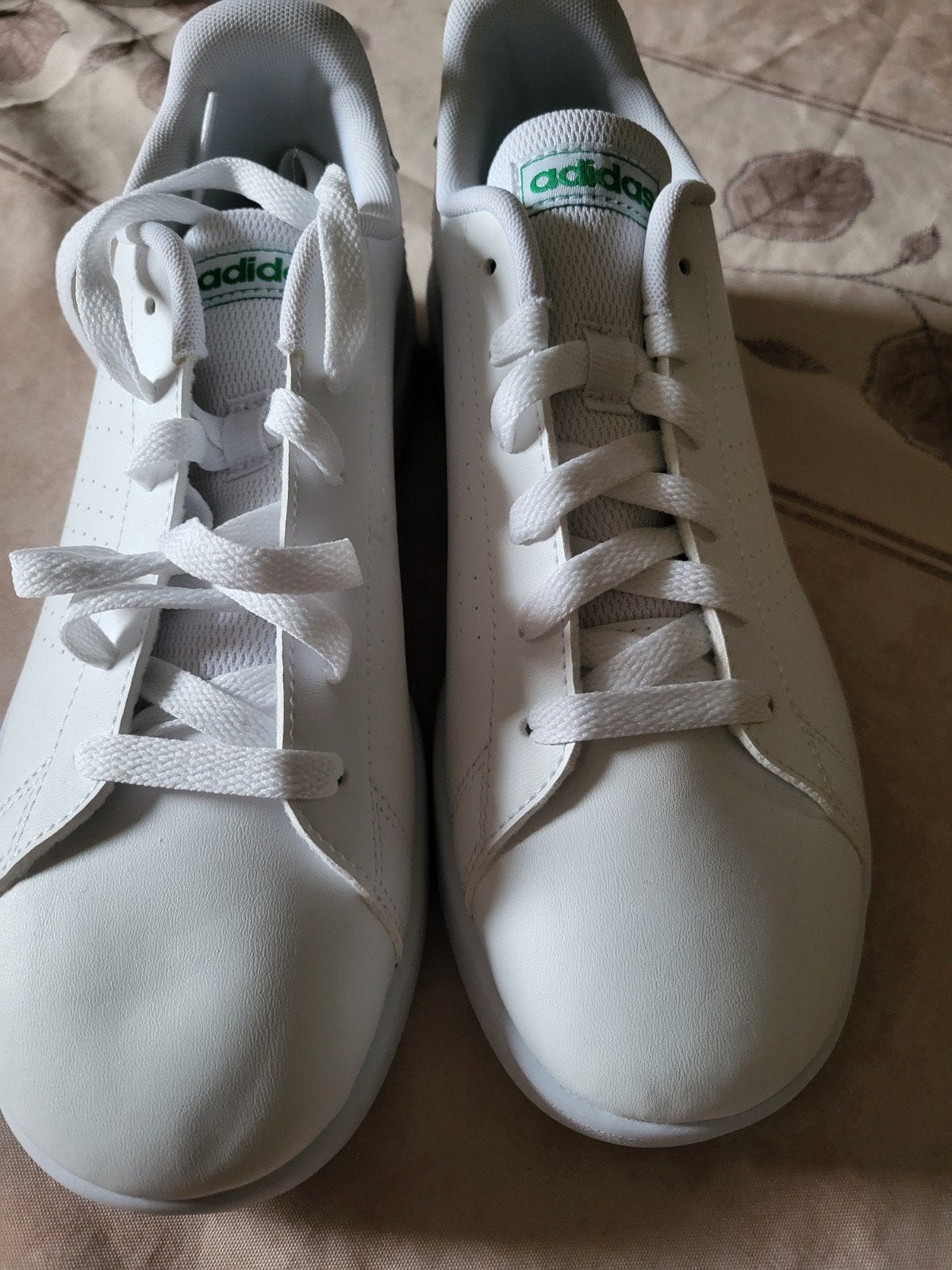 Baskets Adidas pointure 39 neuves