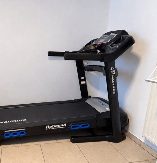 Nautilus loopband – opklapbaar – Rebound dempingssysteem, Sport en Fitness, Ophalen, Zo goed als nieuw