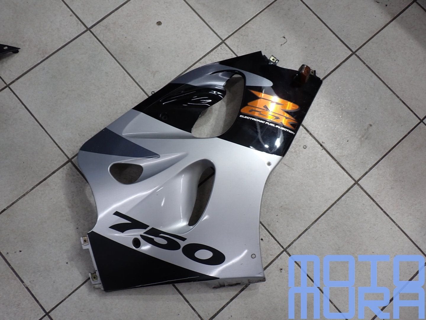 Carénage latéral droit pour Suzuki GSXR 600 750 SRAD 1996 -, -, Utilisé, -, -