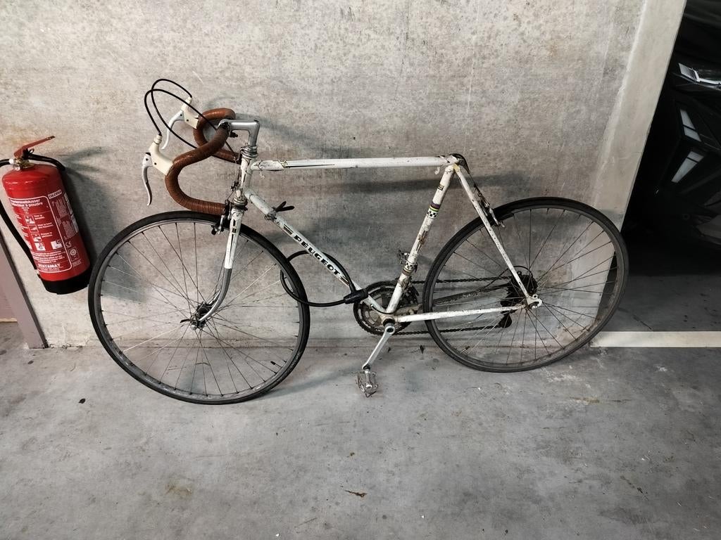 Vintage peugeot fiets met campagnolo pedaal, Ophalen