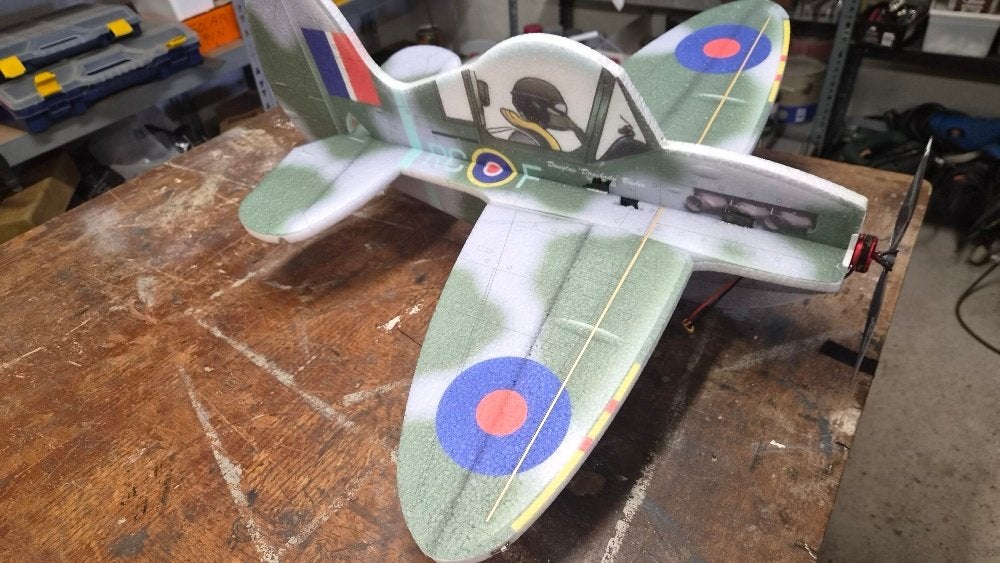 Cartoon Spitfire, Hobby & Loisirs créatifs, Enlèvement, Comme neuf, Électro, RTF (Ready to Fly)