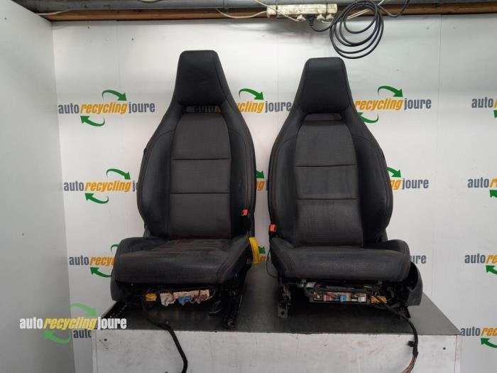 Bekleding Set (compleet) van een Mercedes A-Klasse, Auto-onderdelen, Interieur en Bekleding, Gebruikt, -, -, 3 maanden garantie