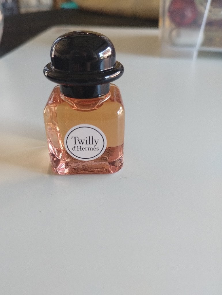 Mini flacon de parfum, Collections, Parfums, Utilisé, Miniature, Plein, Enlèvement ou Envoi