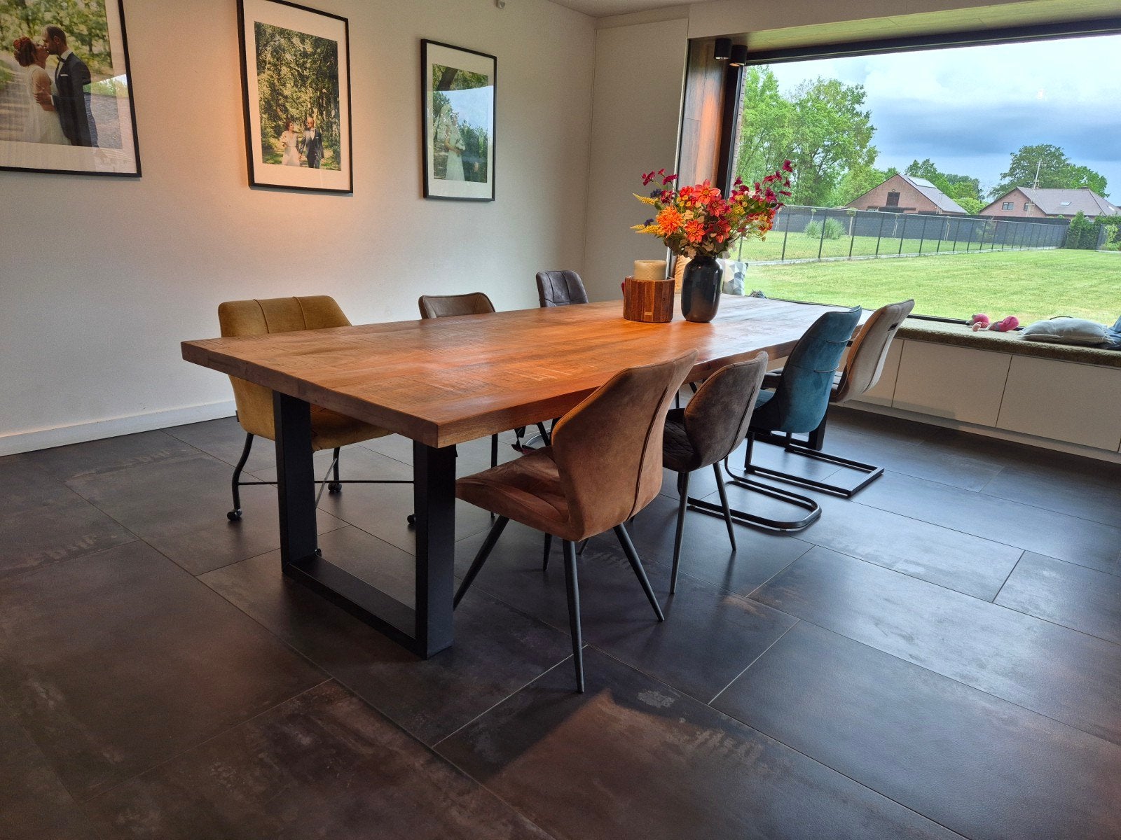 Prachtige tafel + stoelen, Huis en Inrichting, Stoffering | Vloerbedekking, Ophalen