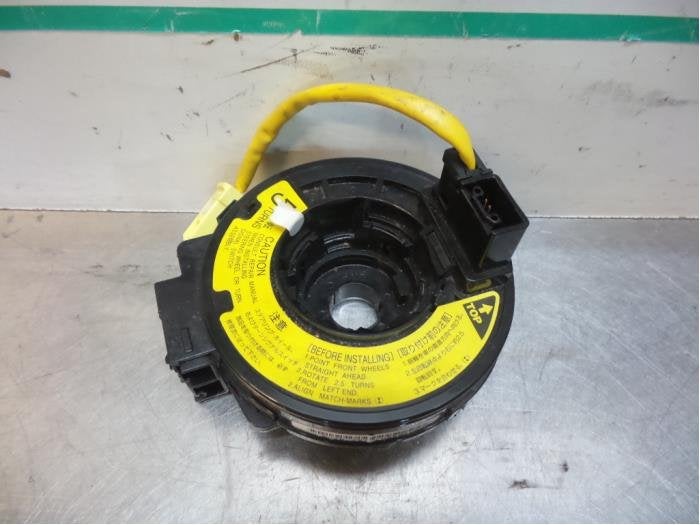 Ressort tournant airbag d'un Toyota Yaris Verso (Yaris Verso, -, 3 mois de garantie, Toyota, Utilisé