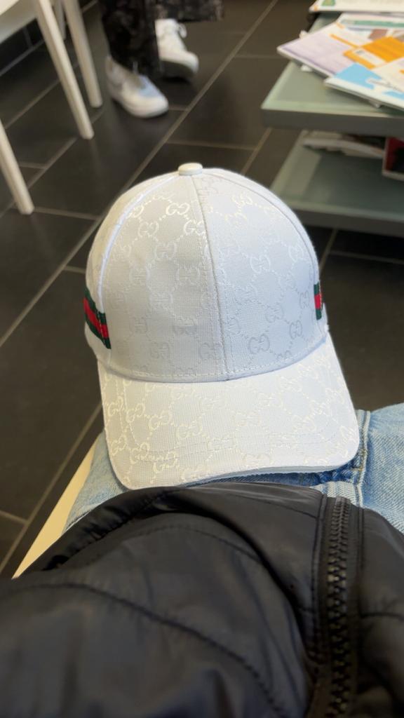 Gucci pet, Ophalen, Zo goed als nieuw, Pet