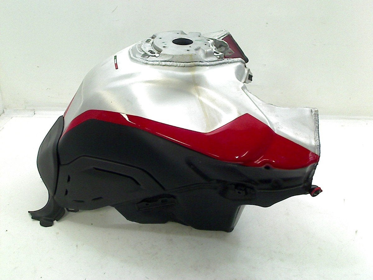 TANK Ducati Multistrada 1200 V4 Rally 2021-2025 (16037481A), Motoren, Dhr. S. di Majo, Gebruikt, Info@cama-motorparts.nl, P.J. Troelstraweg 8 8
3144 CX  MAASSLUIS, NL