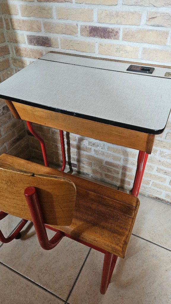 Vintage kinderlessenaar, Enfants & Bébés, Enlèvement, Comme neuf, Table(s) et Chaise(s)