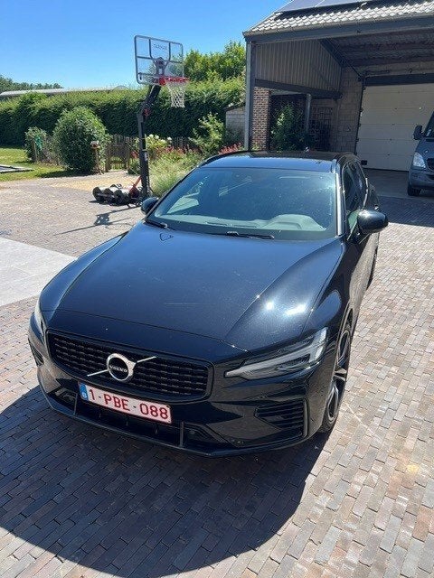 Volvo V60 T6 Plug-in Hybrid AWD, Auto's, Automaat, Dealer onderhouden, 4 cilinders, Zwart