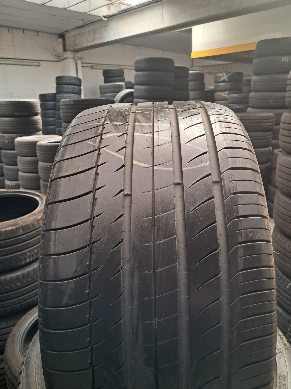 28530r18 285 30 r18 285/30r18 MICHELIN Nouveau avec montage, Ophalen of Verzenden