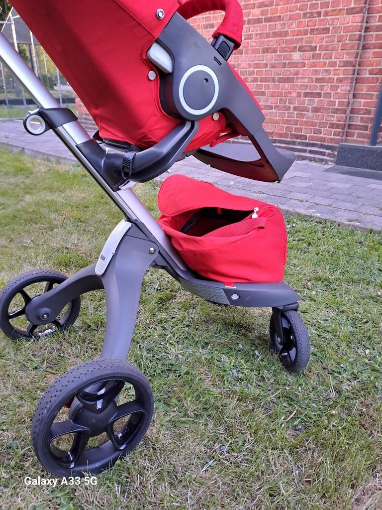 Stokke Xplory Rode Kinderwagen - Licht gebruikt, Topkwalitei, Kinderen en Baby's, Kinderwagens en Combinaties, Zo goed als nieuw