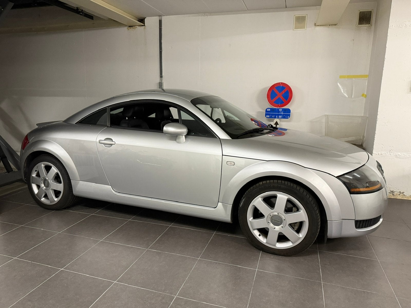 Audi TT quattro 225 ch, Autos, Argent ou Gris, Boîte manuelle, Noir, 2 portes