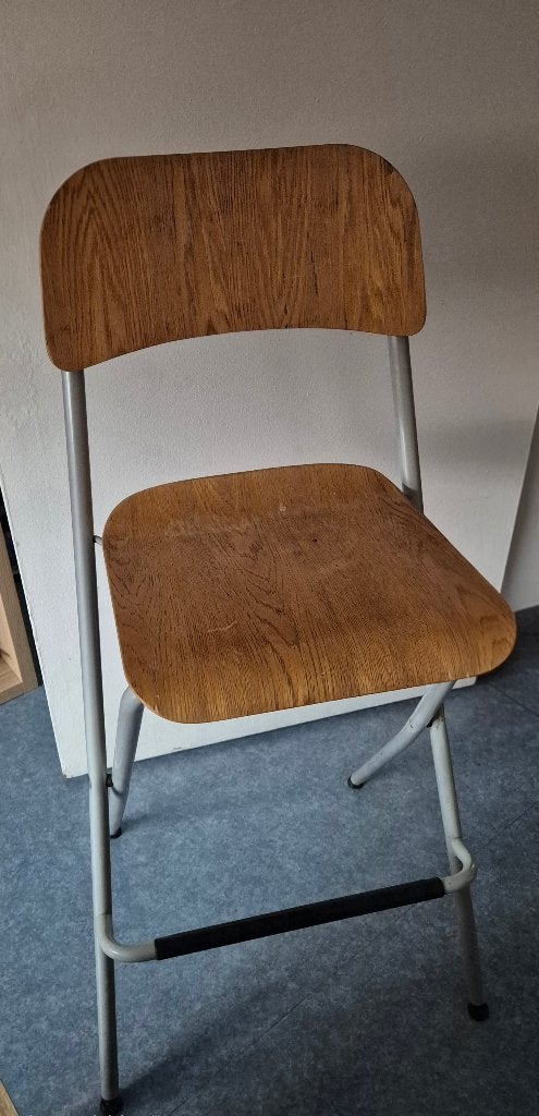 2 Chaises de bar pliantes, Avec repose-pieds, 2 tabourets, Enlèvement, Utilisé