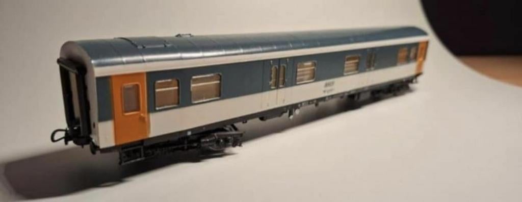 set modeltreinen, Ophalen