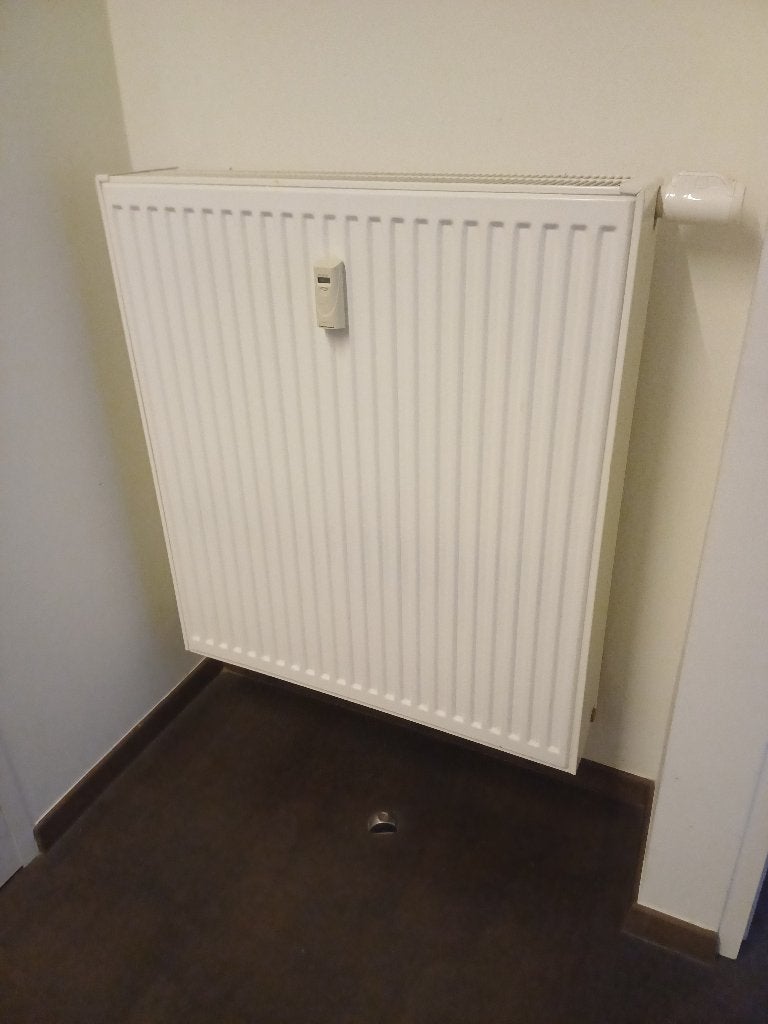 radiatoren met electronische thermostatische kranen, Enlèvement, Utilisé