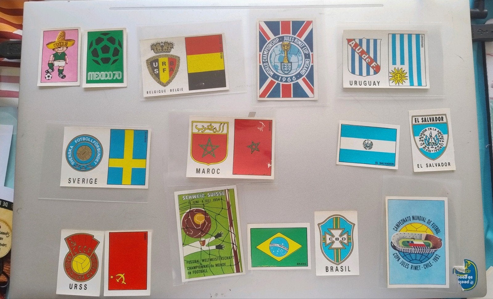 Panini Mexico 70 : Drapeaux, boucliers et affiches., Enlèvement
