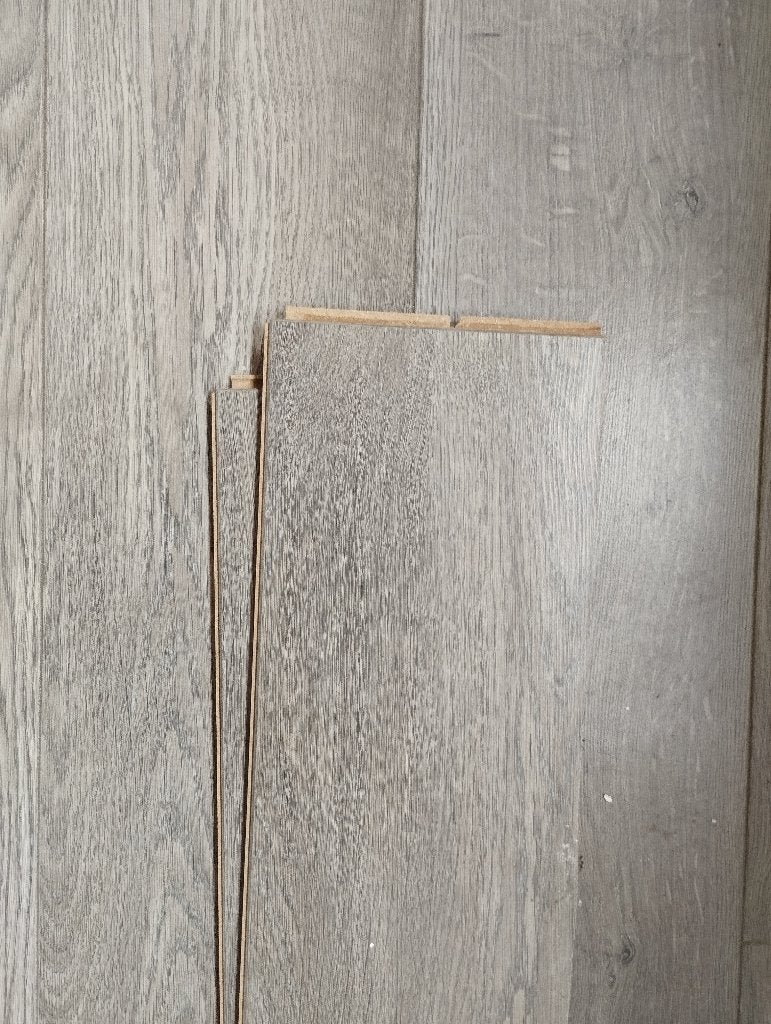 Parquet avec sous-couche, 50 à 150 cm, Aggloméré, Enlèvement, Utilisé