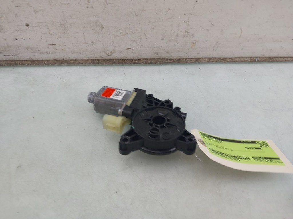 MOTEUR LEVE VITRE ELECTRIQUE Niro II (SG2) (|83460AT000|), Robert Bosch AG, Kia, Utilisé, Robert-Bosch-Allee 1
74232  Abstatt, DE