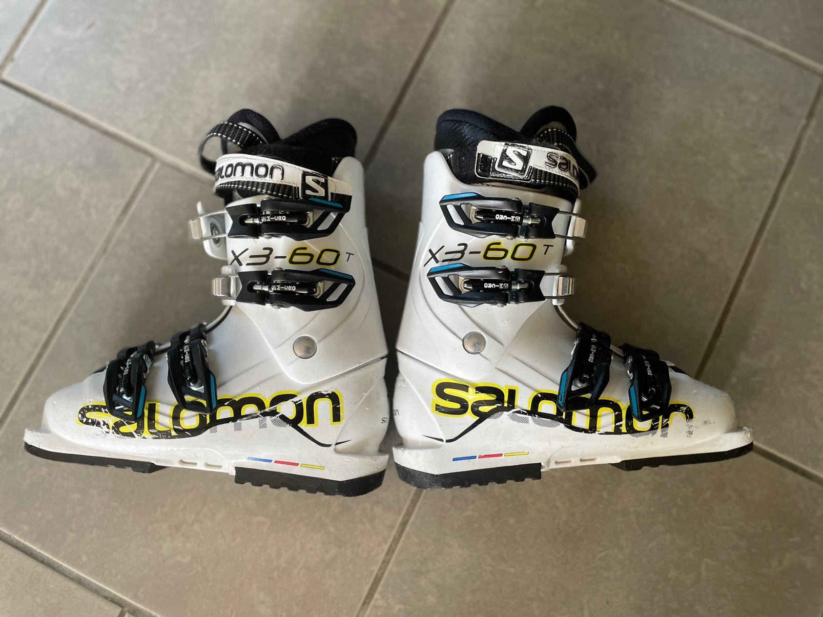 Chaussures ski enfant taille 22 (34,5-35), Enlèvement, Chaussures, Ski, Salomon