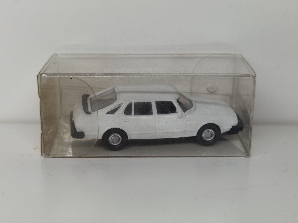 SAAB 900 Turbo 1/87 HO WIKING Neuve + Boite, Hobby & Loisirs créatifs, Voitures miniatures | 1:87, Enlèvement, Neuf, Voiture, Wiking