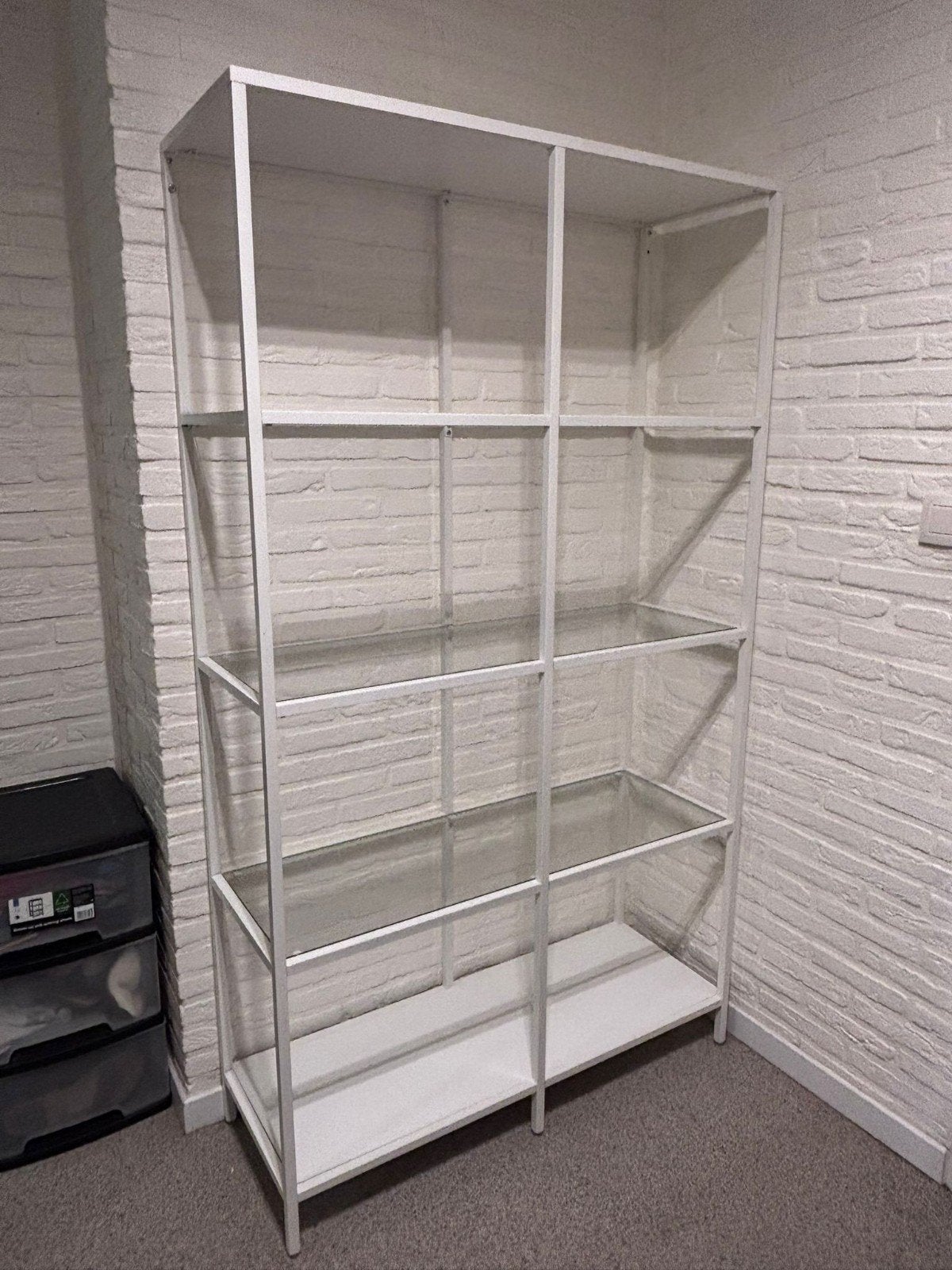 Glazen stellingkast merk: Vittsjö, Ophalen