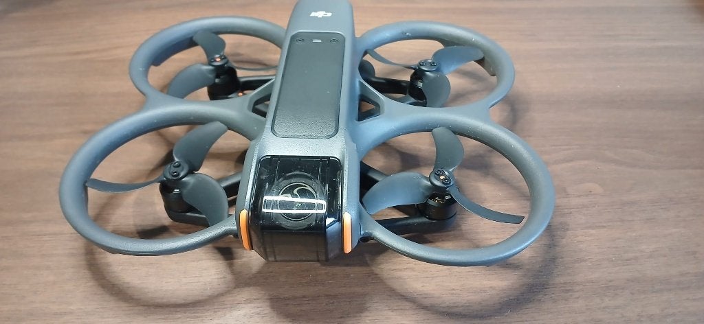 Drone DJI AVATA2 fly more combo, Hobby & Loisirs créatifs, Enlèvement ou Envoi, Comme neuf