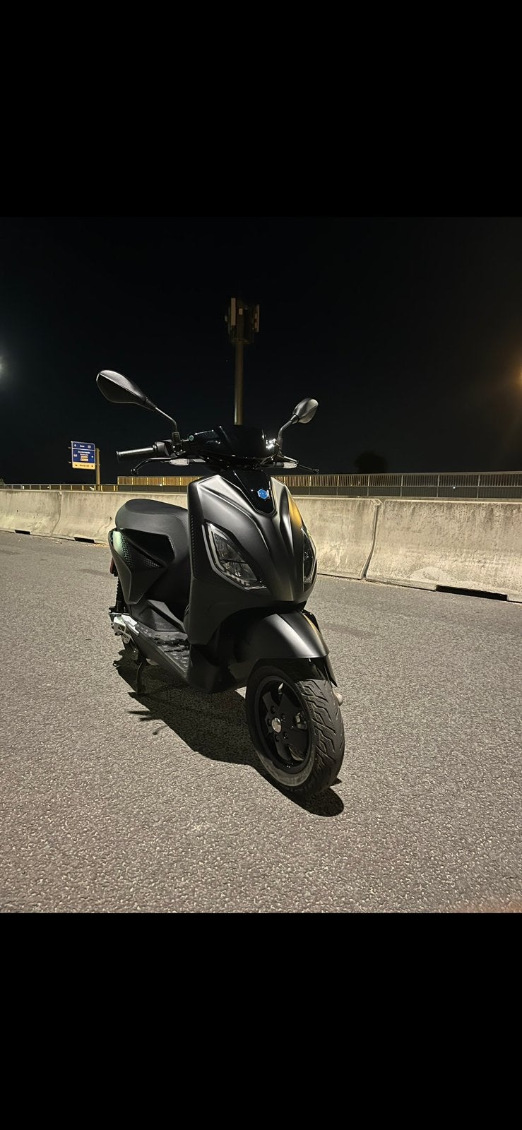 Piaggio 1 e, Vélos & Vélomoteurs, Comme neuf, Enlèvement, Classe A (25 km/h), Électrique