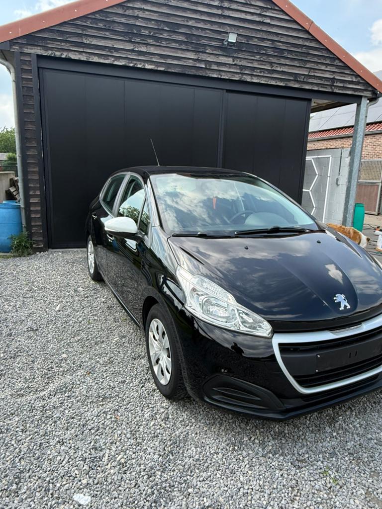 Peugeot 208 1.2 benzine - TOPSTAAT - distributie in orde, Auto's, Voorwielaandrijving, Euro 5, Stof, Zwart