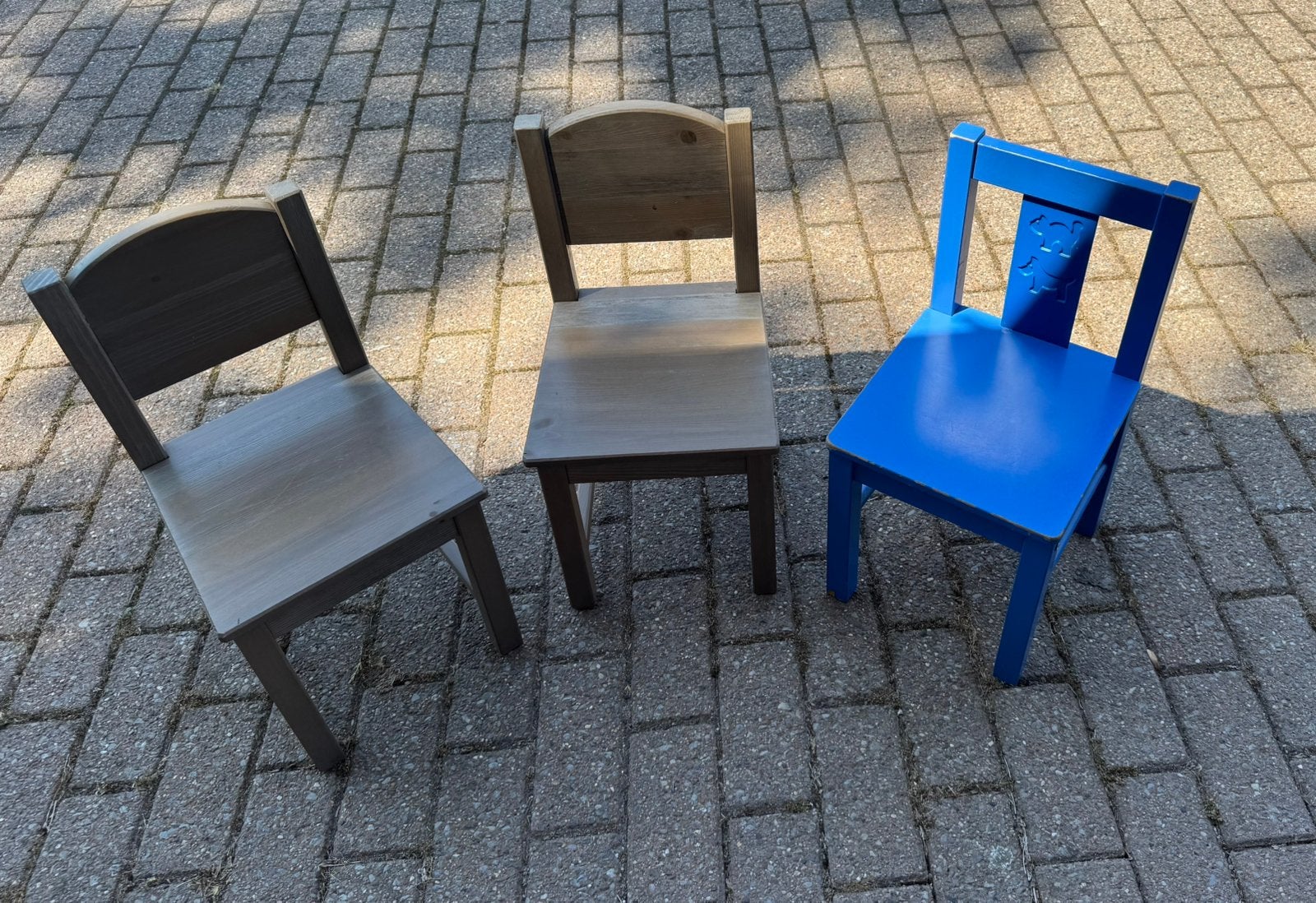 Trois chaises pour enfants en bois massif, Enlèvement, Utilisé, Chaise(s)