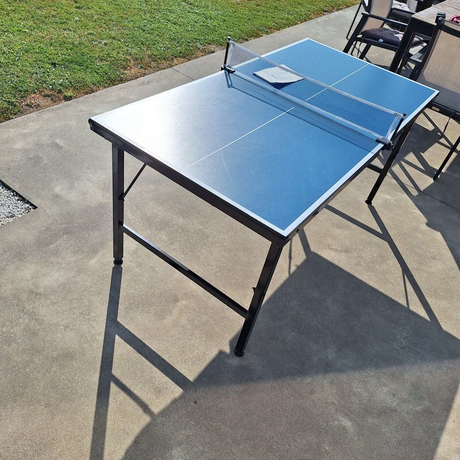 mini pingpong tafel 75cm op 150cm, Sport en Fitness, Tafeltennis, Ophalen, Zo goed als nieuw, Tafel Outdoor, Inklapbaar