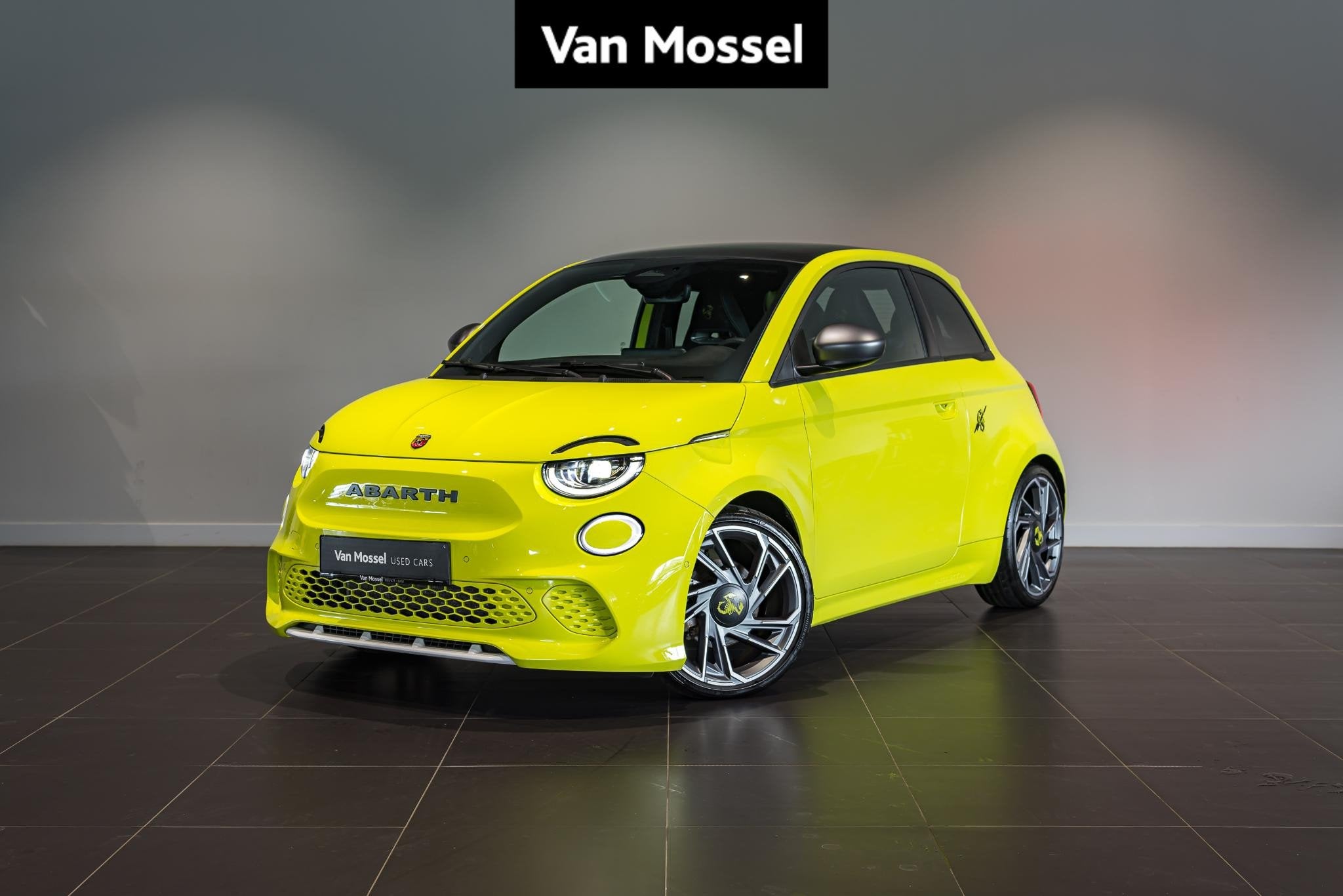 Abarth 500e 42-kWh 114kw Scorpionissima (automatique), Autos, Abarth, Euro 6, Entreprise, Jaune, https://public.car-pass.be/vhr/959462d1-d11d-4574-bb32-bced3f032261