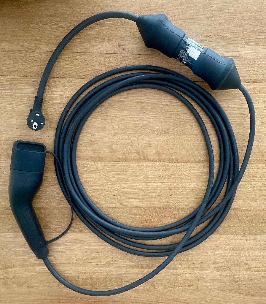 Chargeur domestique Volvo EV d'origine, type 2, 10 A, 6 m, Autos : Divers, Bornes de recharge, Enlèvement ou Envoi, Neuf, Borne de recharge et Câble de charge