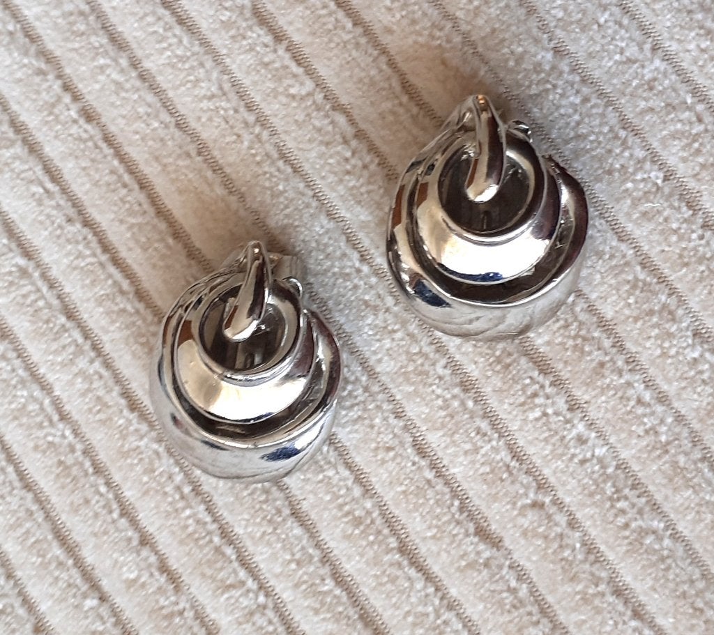 oorbellen clipons vintage zilver '70, Handtassen en Accessoires, Oorbellen, Nieuw, Ophalen of Verzenden, Knopjes of Stekers, Zilver