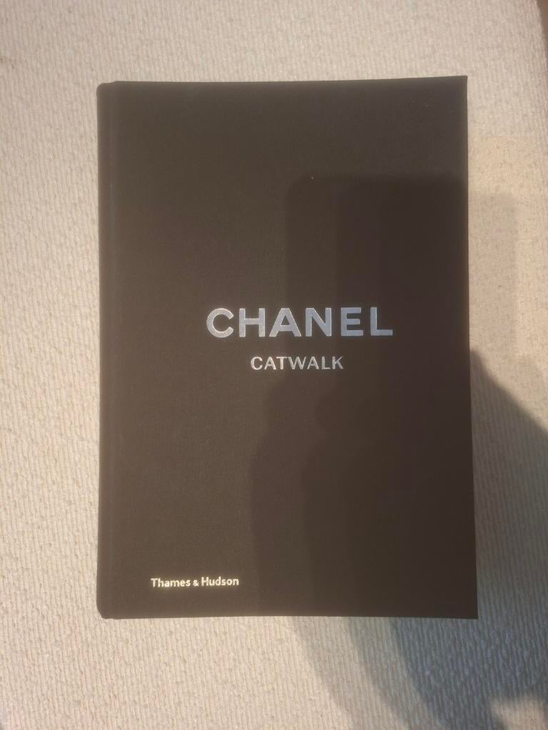 CHANEL CATWALK, Boeken, Ophalen