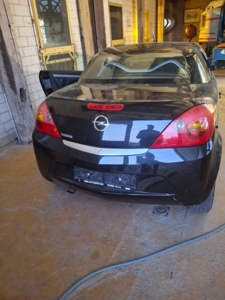 Opel Tigra Twintop 1.4i XEP 16v, Autos, Opel, Cuir, Noir, 2 portes, Particulier