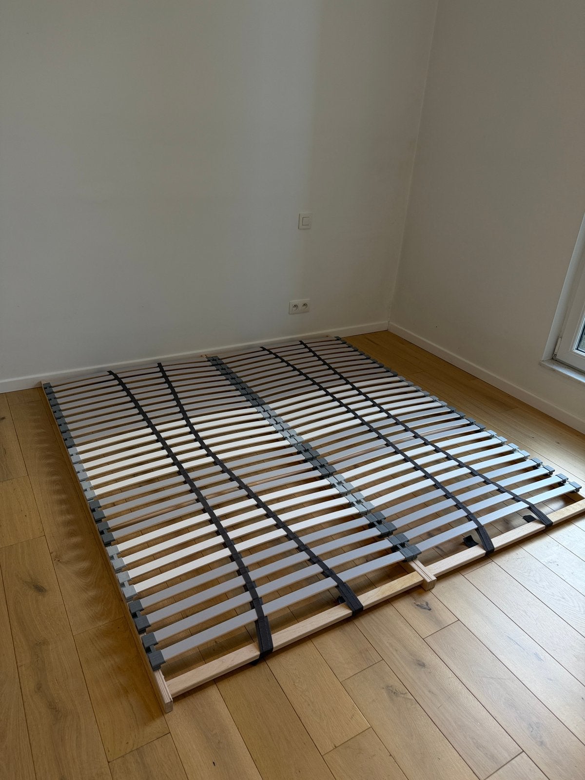 Lot de sommier à lattes IKEA LÖNSET 180x200, Enlèvement, Comme neuf, Sommier