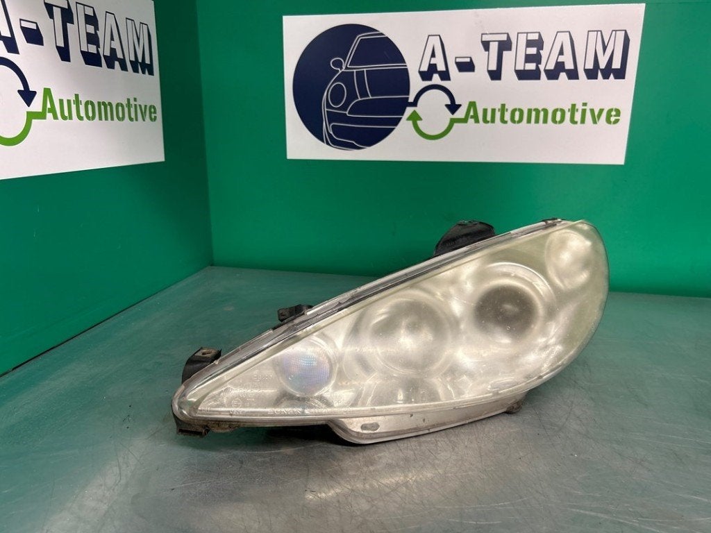 KOPLAMP LINKS Peugeot 206 CC (2D) (|6204S9|), Kontakt-peugeot@peugeot.com, Gebruikt, Peugeot Deutschland GmbH, Bahnhofsplatz
65423  Rüsselsheim, DE