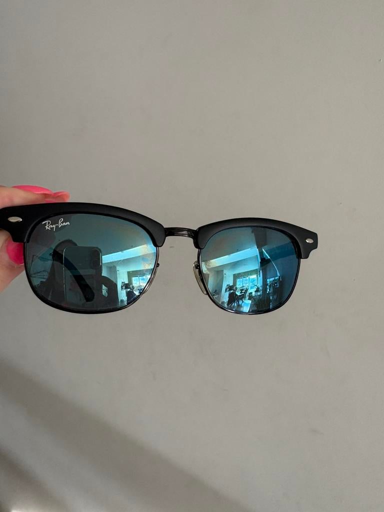 Lunettes de soleil Ray-Ban enfant parfait état, Ophalen, Zo goed als nieuw, Bril, Ray-Ban
